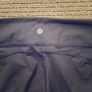 Black lulu lemon leggings